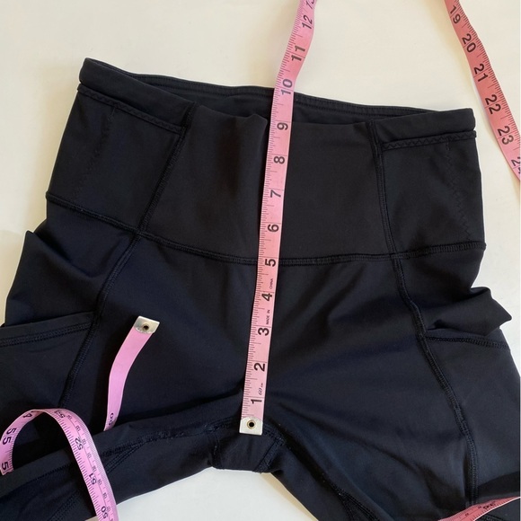 Lululemon || Outrun Crop Pockets Mesh Pockets Solid Black 4 - Picture 9 of 10